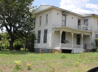 303 N 7th St, Miles, TX 76821