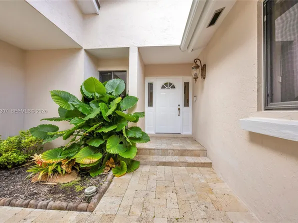 19621 SW 78th Ct, Cutler Bay, FL 33189