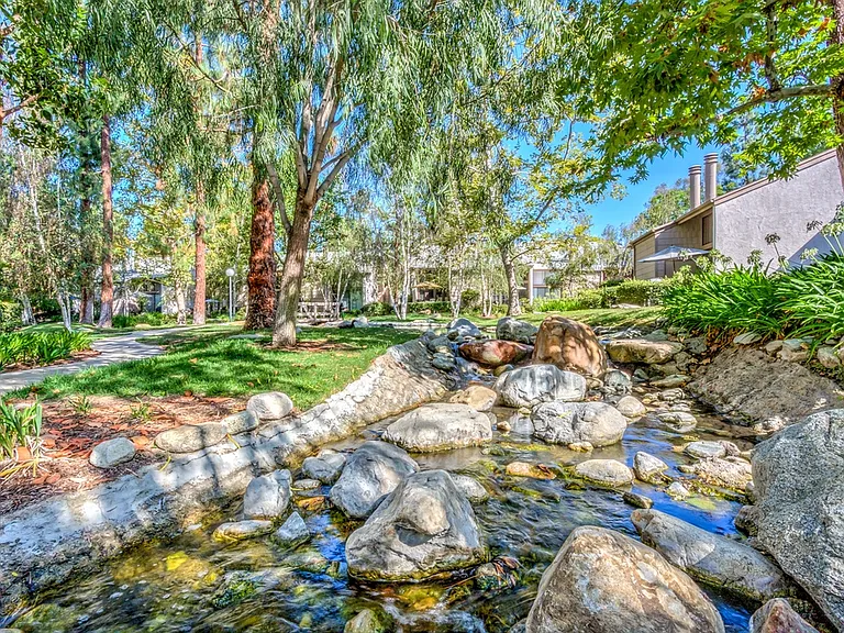 26701 Quail Crk #228 — Photo 4