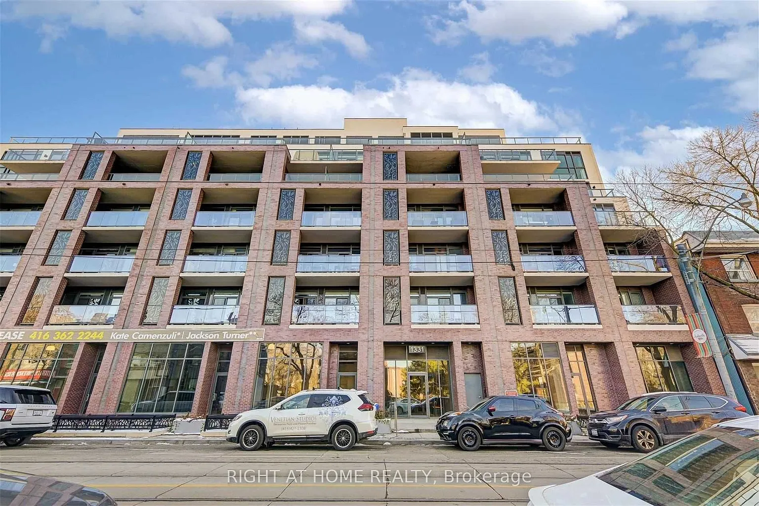 1331 Queen St E #709 photo 1