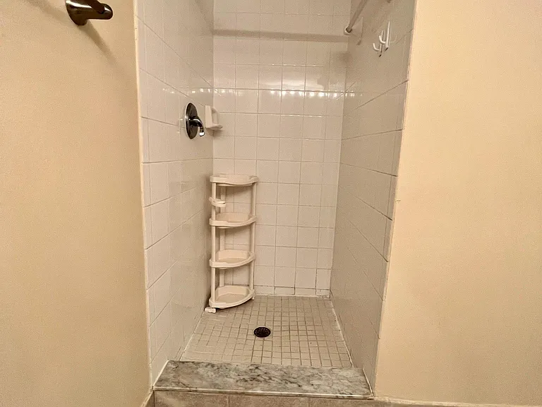 400 Crestwood Ct N #407 — Photo 28