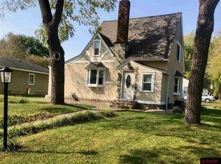 1504 S 3rd St, Saint Peter, MN 56082