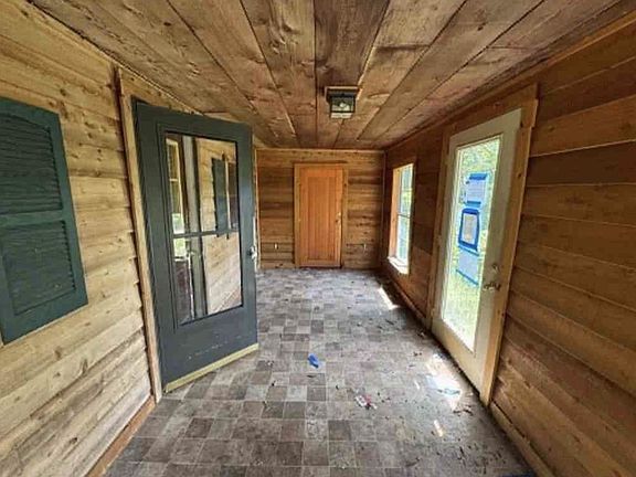 9th image of 203 Hurricane Creek Dr