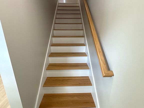 5th image of 35 Water St Unit 1