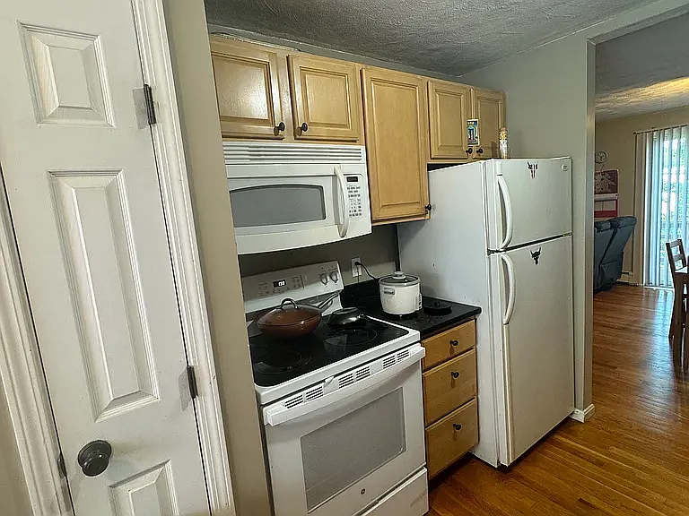 209 Washington St — Photo 4