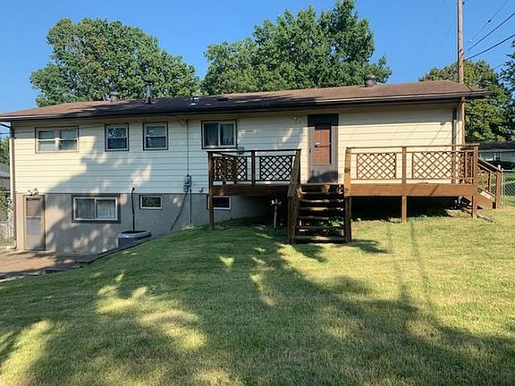 3rd image of 10443 Gardo Ct