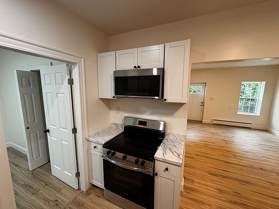 5th image of 42 Johnston Ave APT 6