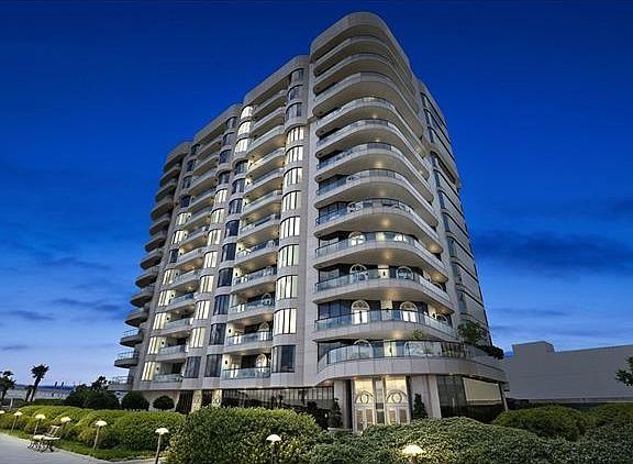 2nd image of 600 Port Of New Orleans Pl APT Gb