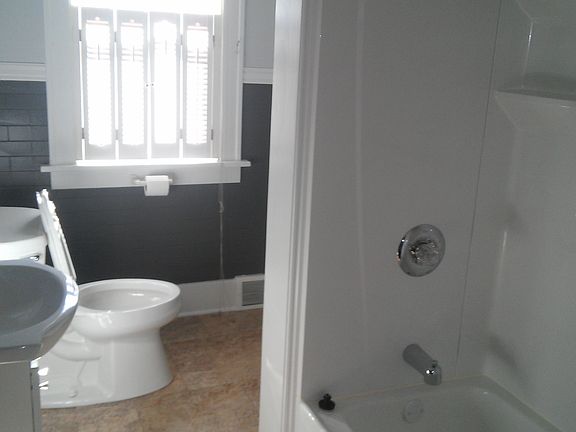 2nd image of 803 S 31st St