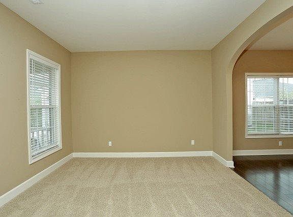 3rd image of 1018 Blue Bonnet Ct
