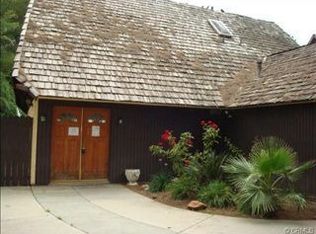 19300 Valerio St, Reseda, CA 91335