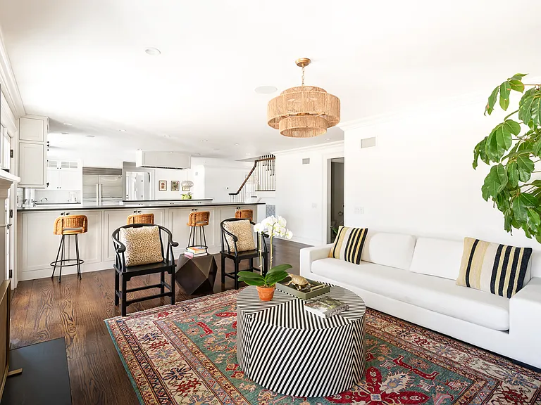 34 Jermain Ave — Photo 8