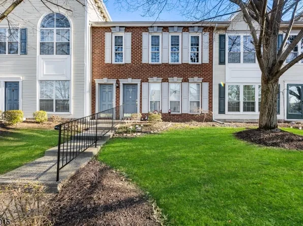 44 Edward Dr, Franklin Twp., NJ 08823