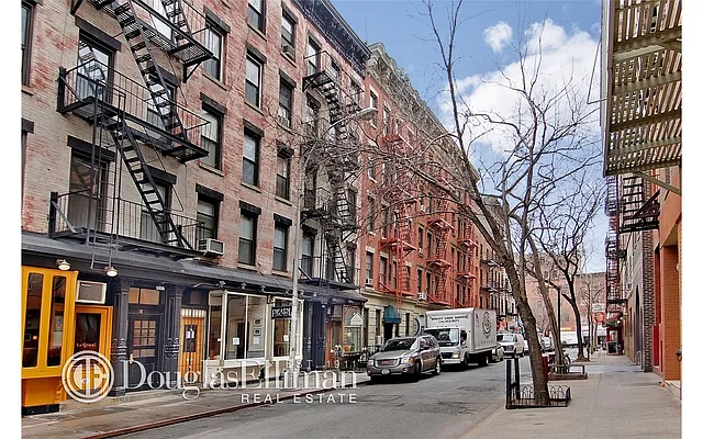 Rented by Douglas Elliman | media 27