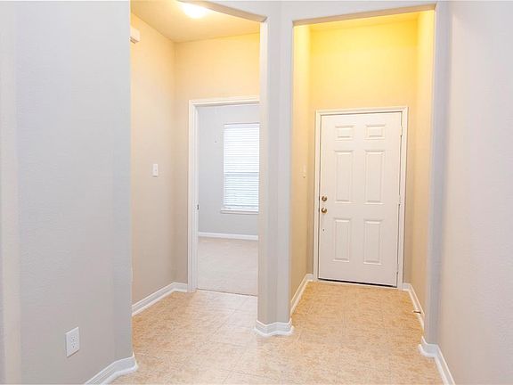 3rd image of 14 Tealight Pl