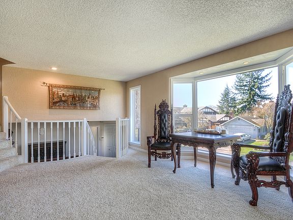 4th image of 5223 87th Avenue Ct W