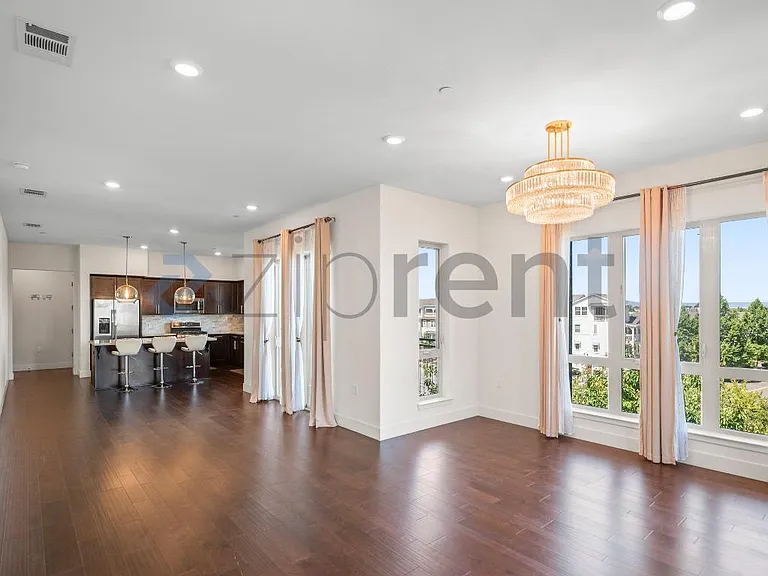 460 Montague Expy #40 — Photo 4