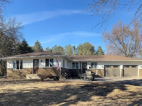 8816 120th St, Glencoe, MN 55336