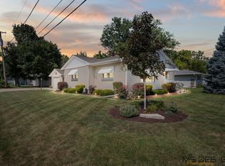 145 Vista Ter, Sycamore, IL 60178