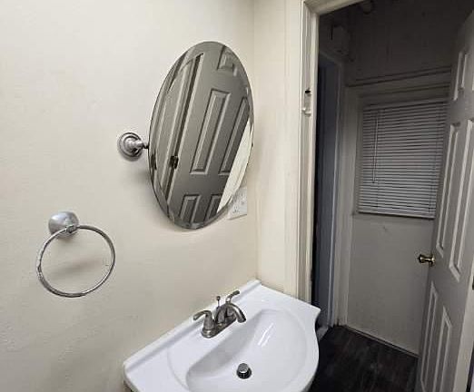 5th image of 709 Idlewood Ave