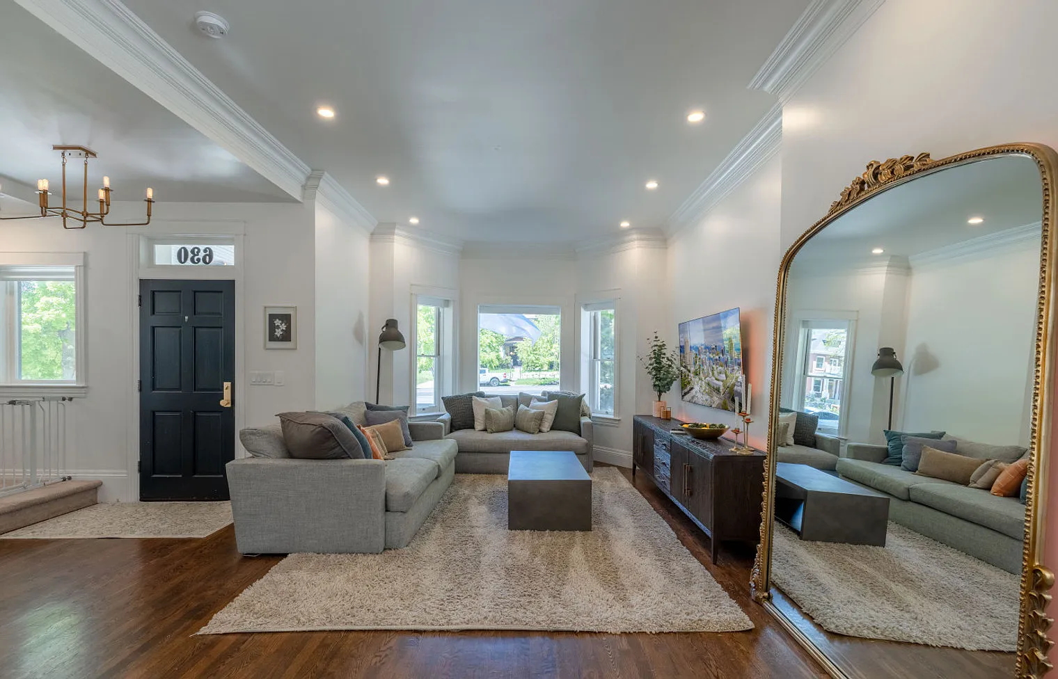 4 bed, 2.0 bath, 2260 sqft, $6,024 — Photo 3
