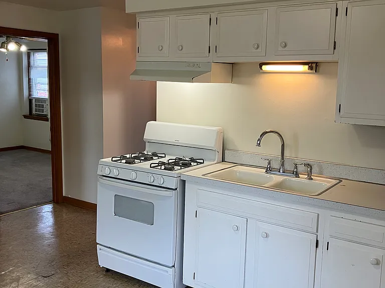 2347 S Oakley Ave #2 — Photo 16