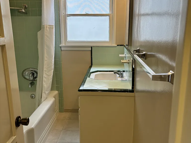 12240 Magnolia Blvd — Photo 10
