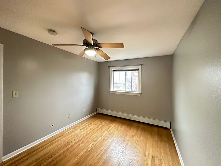 1855 N Cambridge — Photo 3