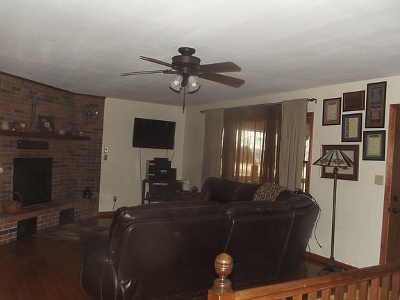Living room with Fireplace