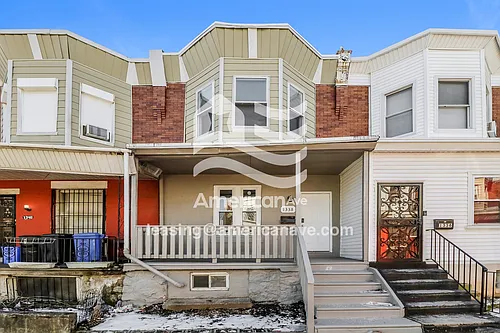 1338 S Lindenwood St Photo 1