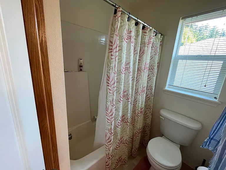 24024 SE 23rd St — Photo 30