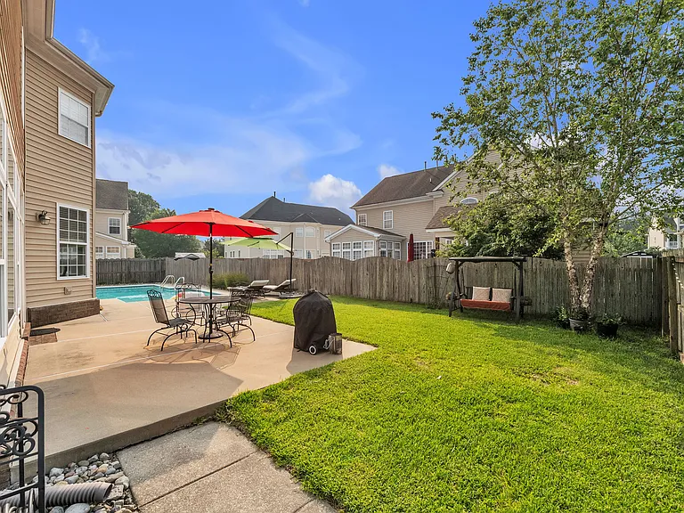 2404 Caitlan Loch Ln — Photo 25