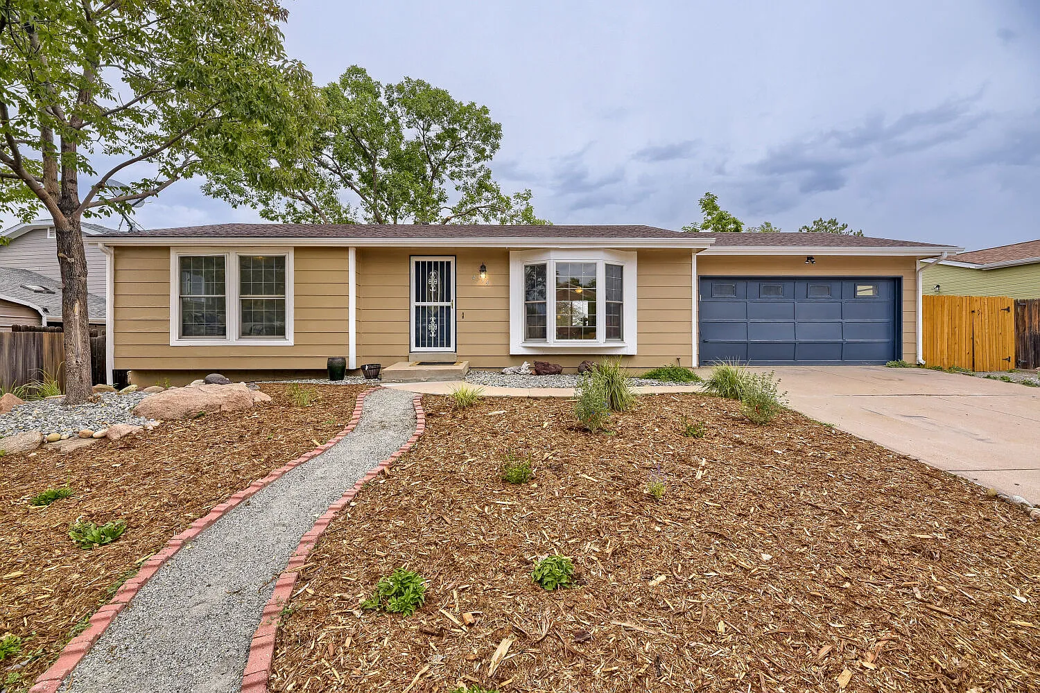 4 bed, 2100 sqft, $3,000 — Photo 1