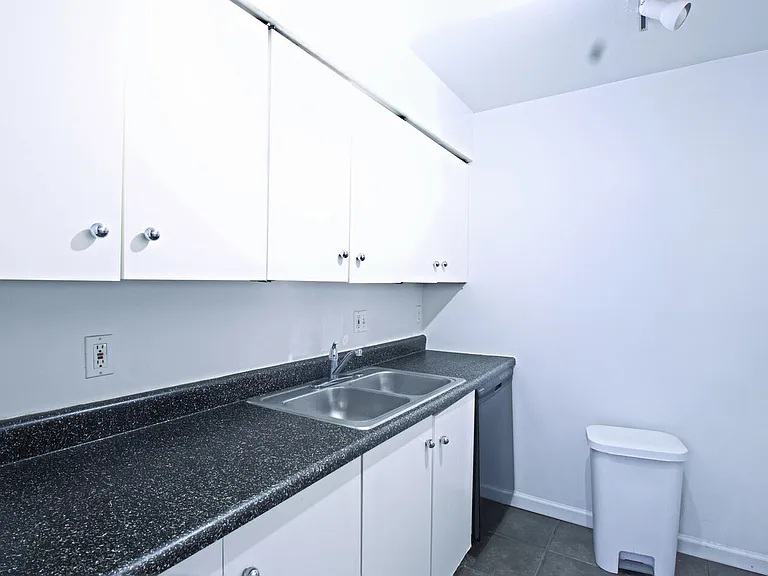 Waterman Pine Apartments LLC — Photo 6
