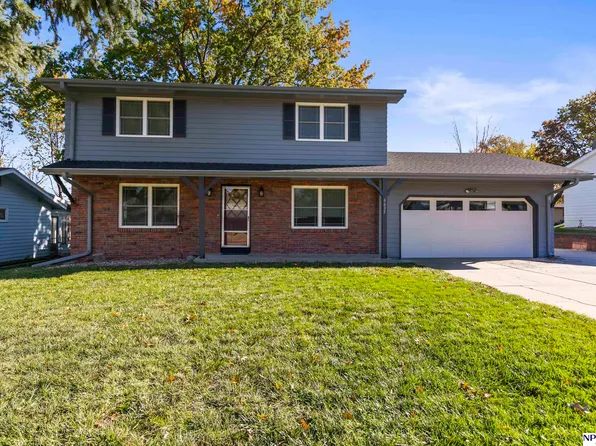 6635 S 85th St, Omaha, NE 68127