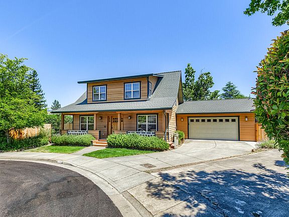 2nd image of 776 Capella Cir