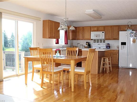 4th image of 9564 Taberna Ln
