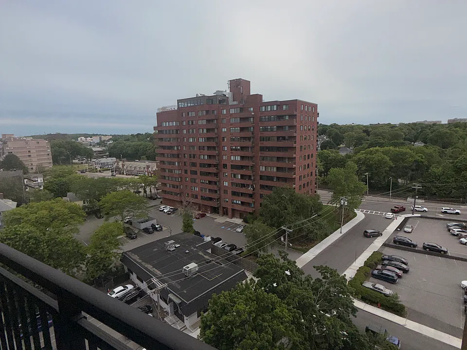 1025 Hancock St #12D
