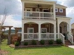 530 N Tennyson Ln, Fayetteville, AR 72704