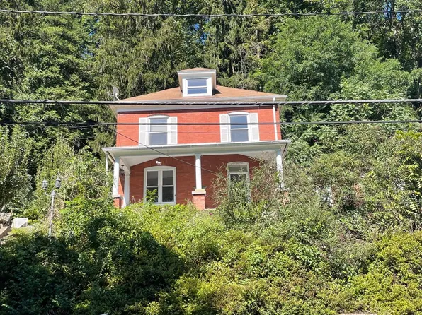 1204 Friedensburg Rd, Reading, PA 19606