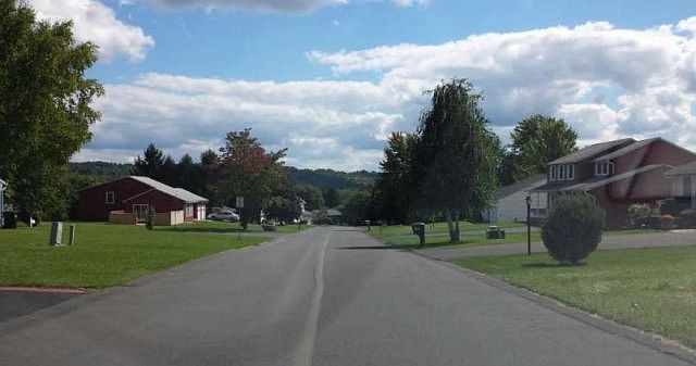 2nd image of 7271 Roumare Rd