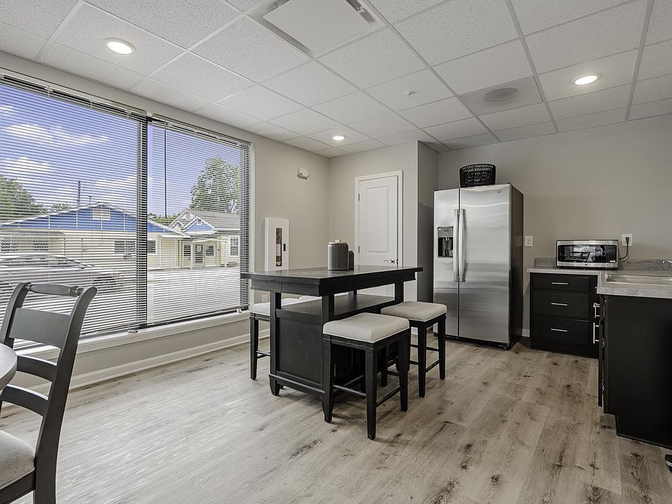 1st image of 2617 River Dr #202