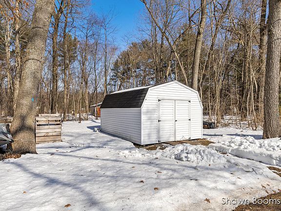 5th image of 2791 Lakeshore Rd