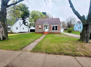 1042 S Sawyer St, Shawano, WI 54166