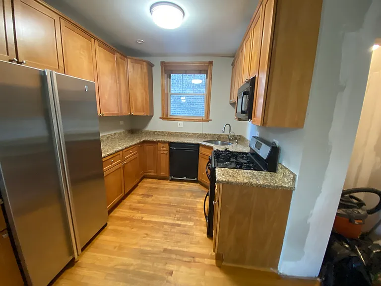 2150 W Arthur Ave #1 — Photo 8