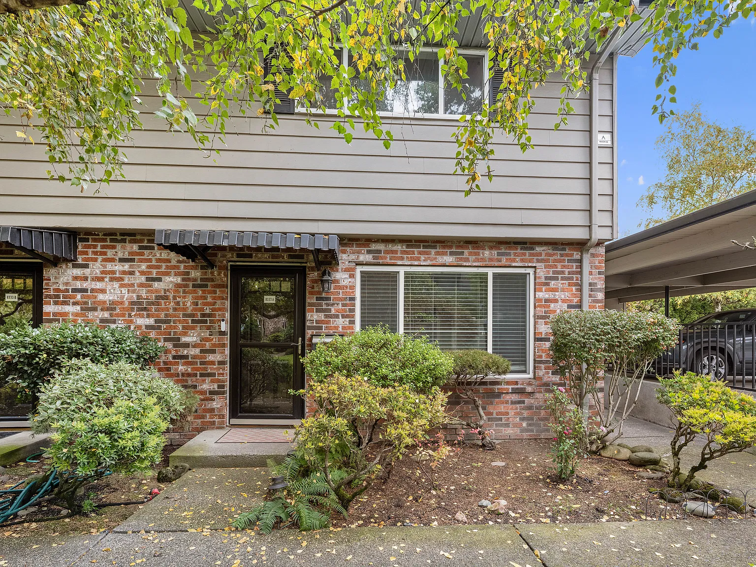 2 bed, 1033 sqft, $2,195 — Photo 1