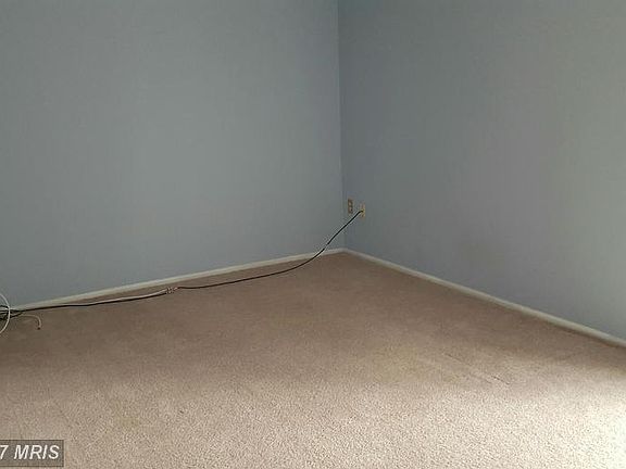 5th image of 52 Southall Ct