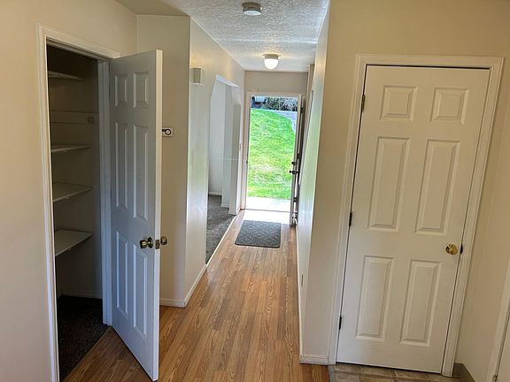 2nd image of 25907 Vuemor Ct NW