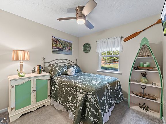 4th image of 334 S Century Dr
