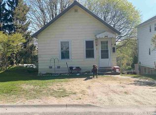618 W Onota St, Munising, MI 49862